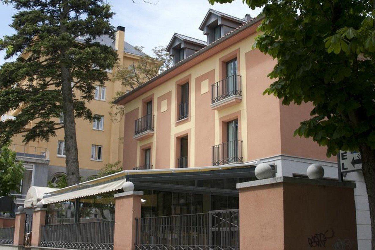 Hospedium Hotel Los Lanceros San Lorenzo de El Escorial Extérieur photo