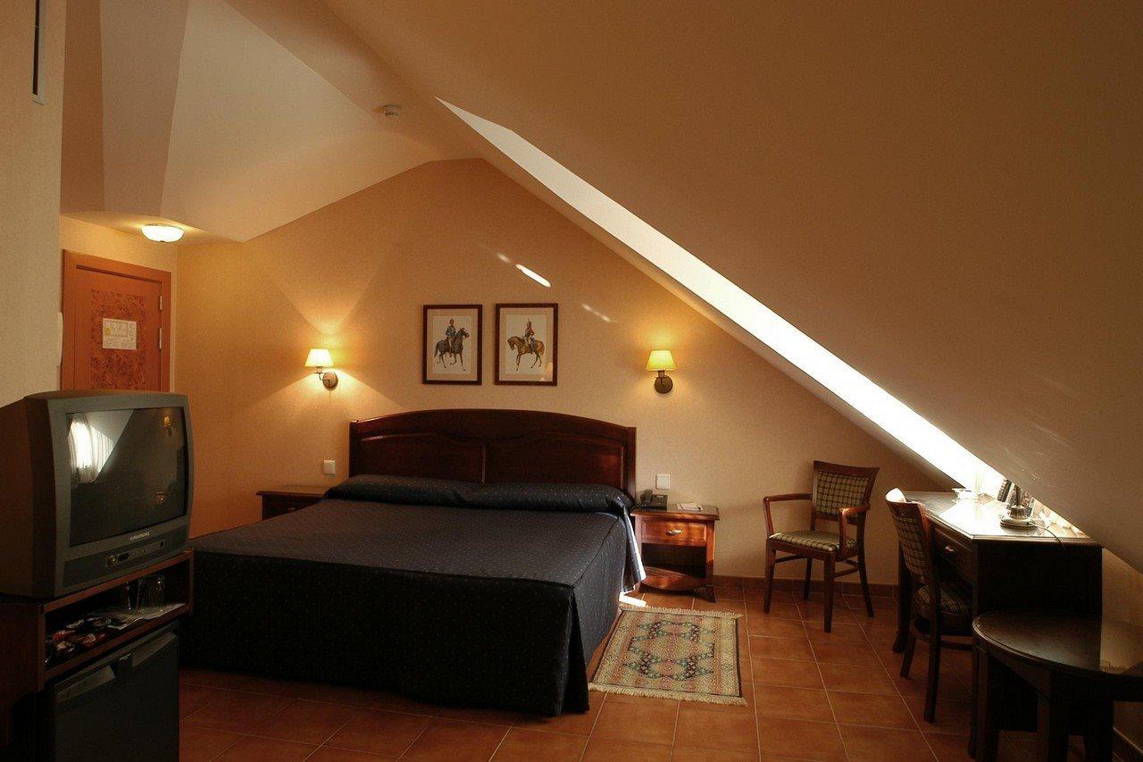 Hospedium Hotel Los Lanceros San Lorenzo de El Escorial Extérieur photo