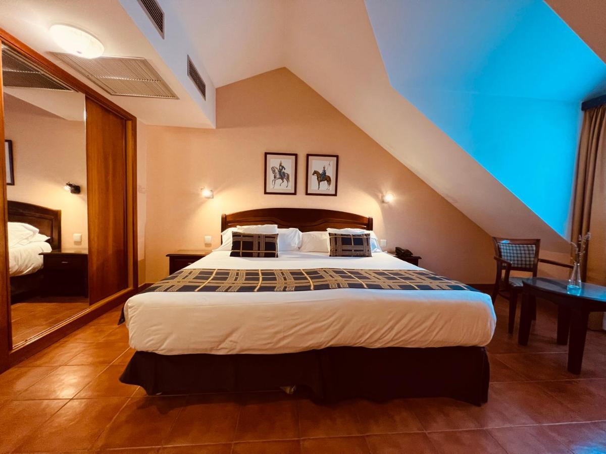 Hospedium Hotel Los Lanceros San Lorenzo de El Escorial Extérieur photo