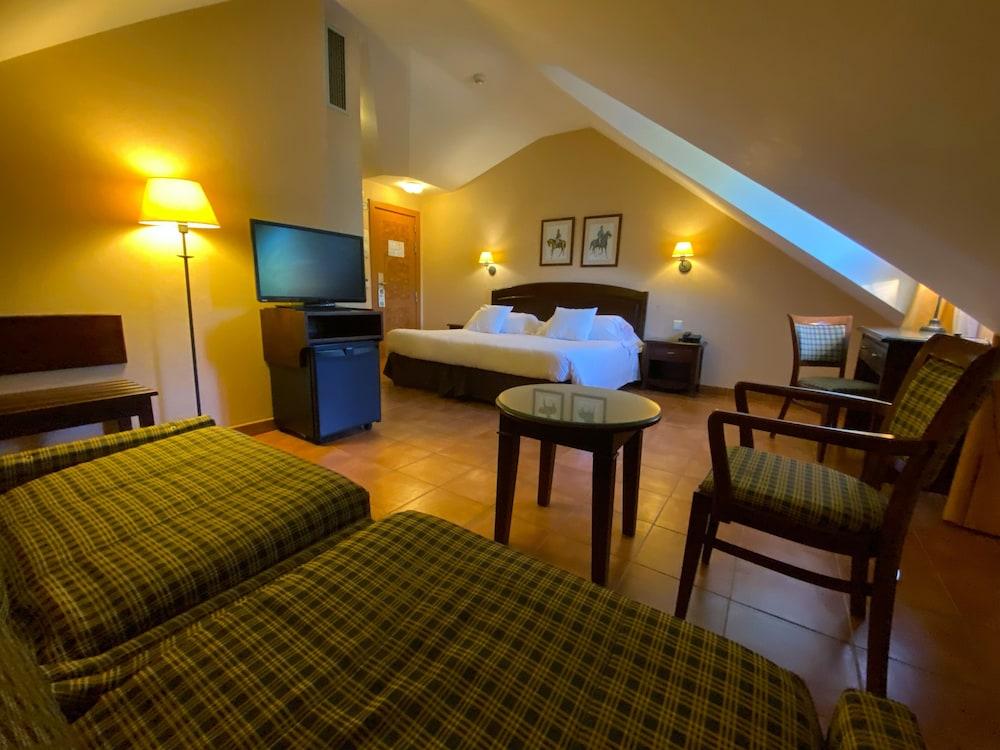 Hospedium Hotel Los Lanceros San Lorenzo de El Escorial Extérieur photo