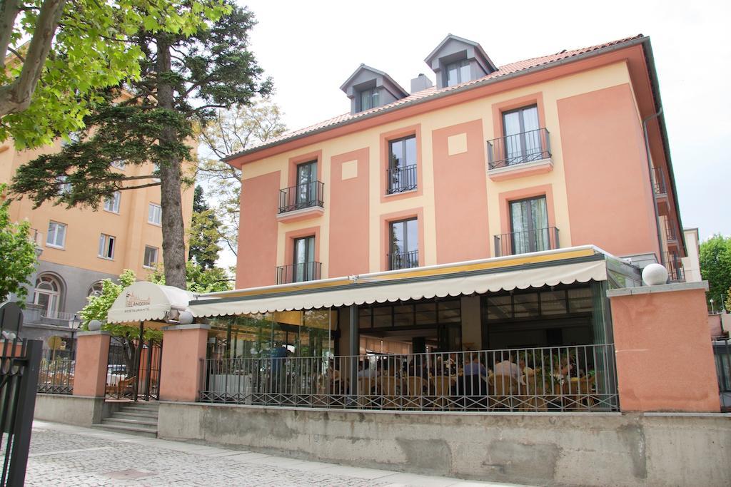 Hospedium Hotel Los Lanceros San Lorenzo de El Escorial Extérieur photo